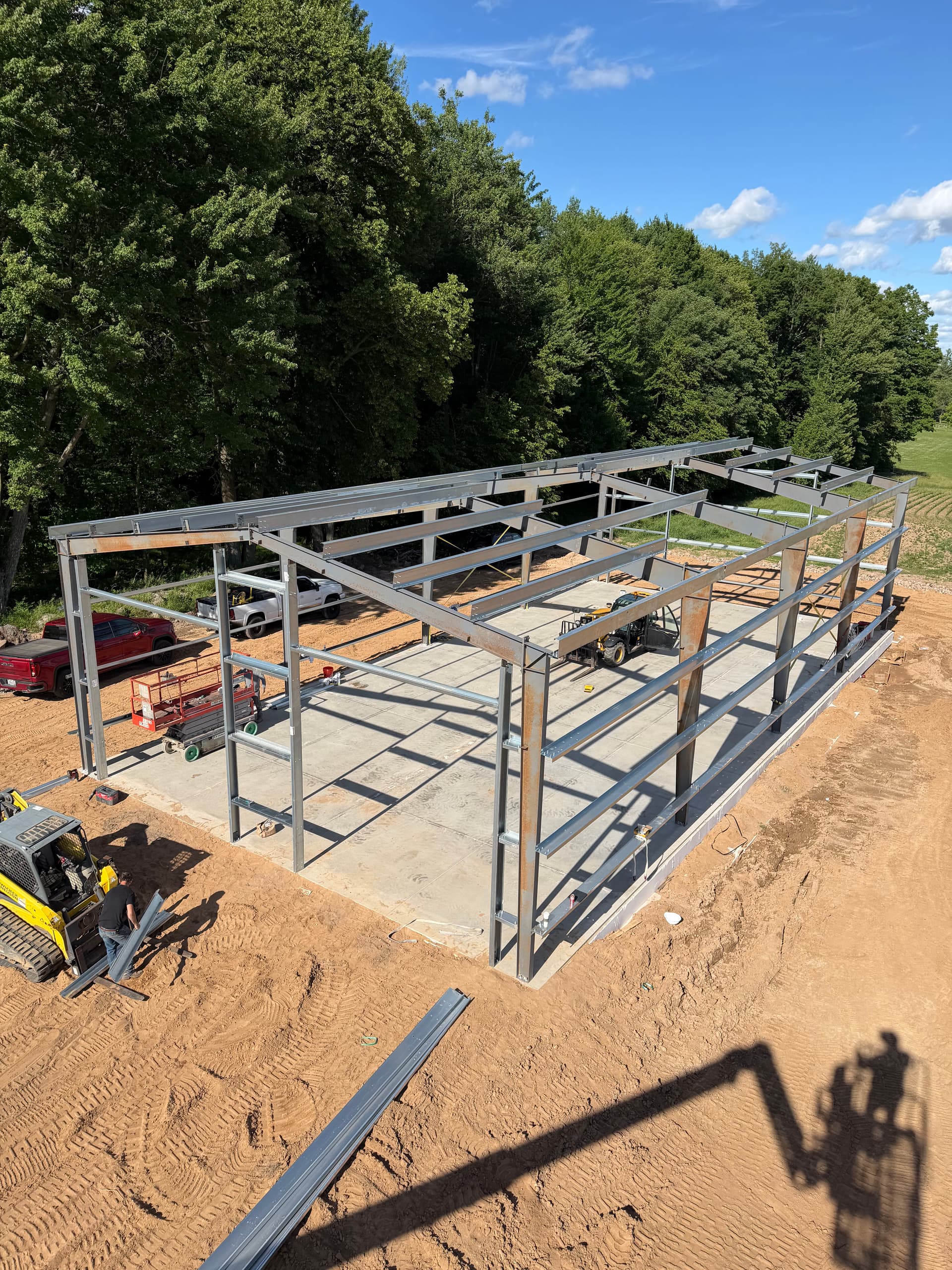 Gallery photos for 40x80 Metal Building Steel Frame Going Up: Image #1
